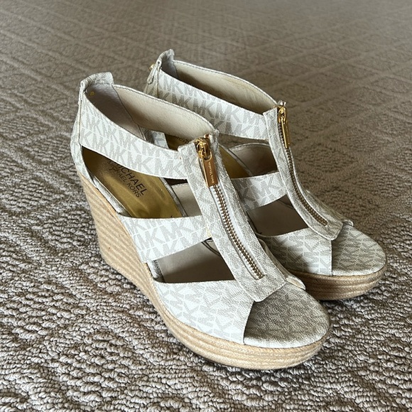 Micheal Kors Wedges - Picture 1 of 4